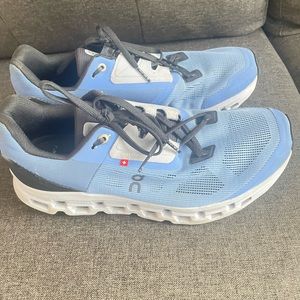On Running CloudStratus women’s 10.5